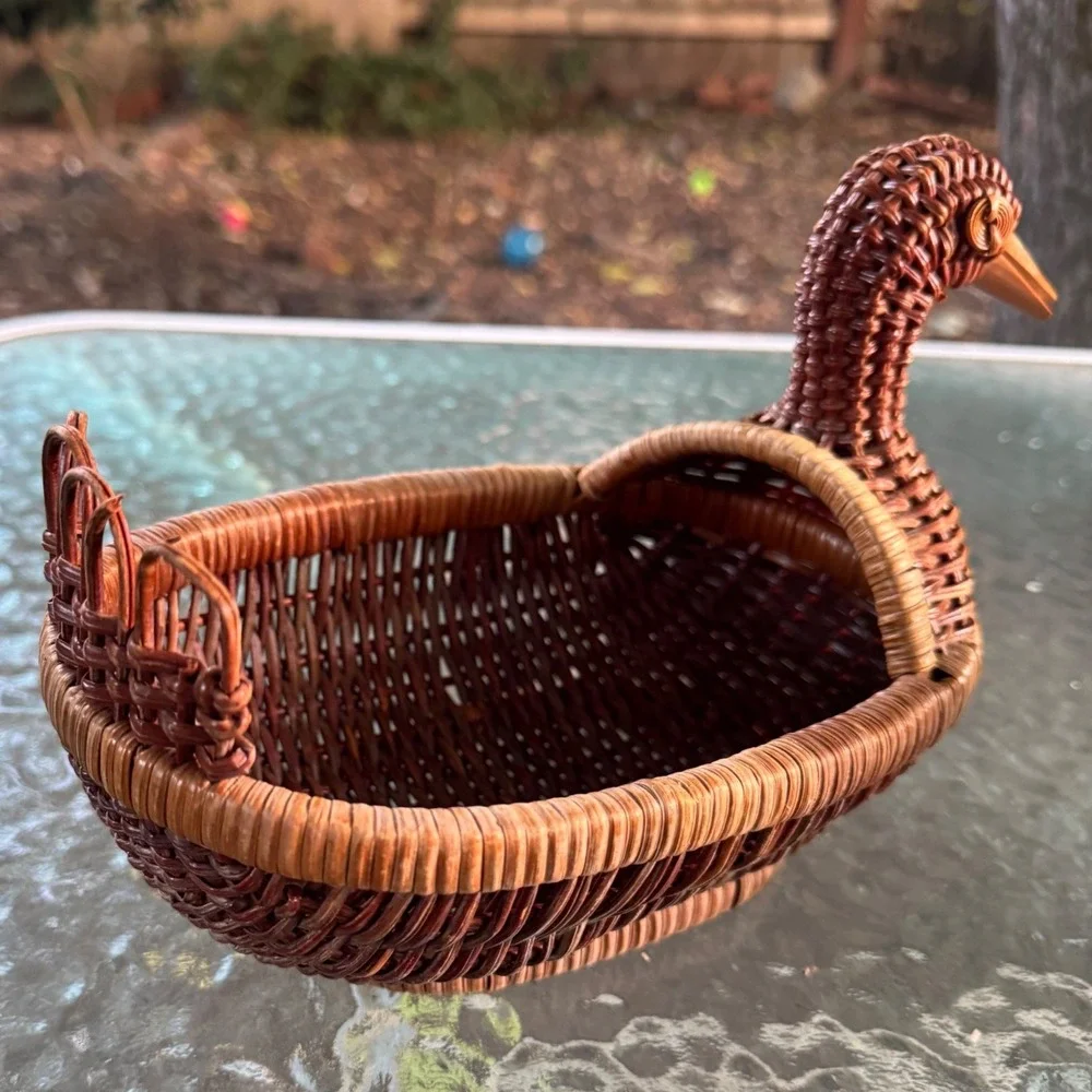 Vintage Wicker Duck Basket Hand Woven Rattan Animal Shaped Decorative Bowl Brown